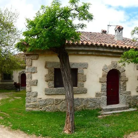 Núcleo De Valle De Iruelas Casa rural Las Cruceras